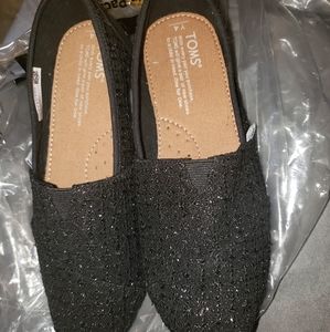 Toms shoes